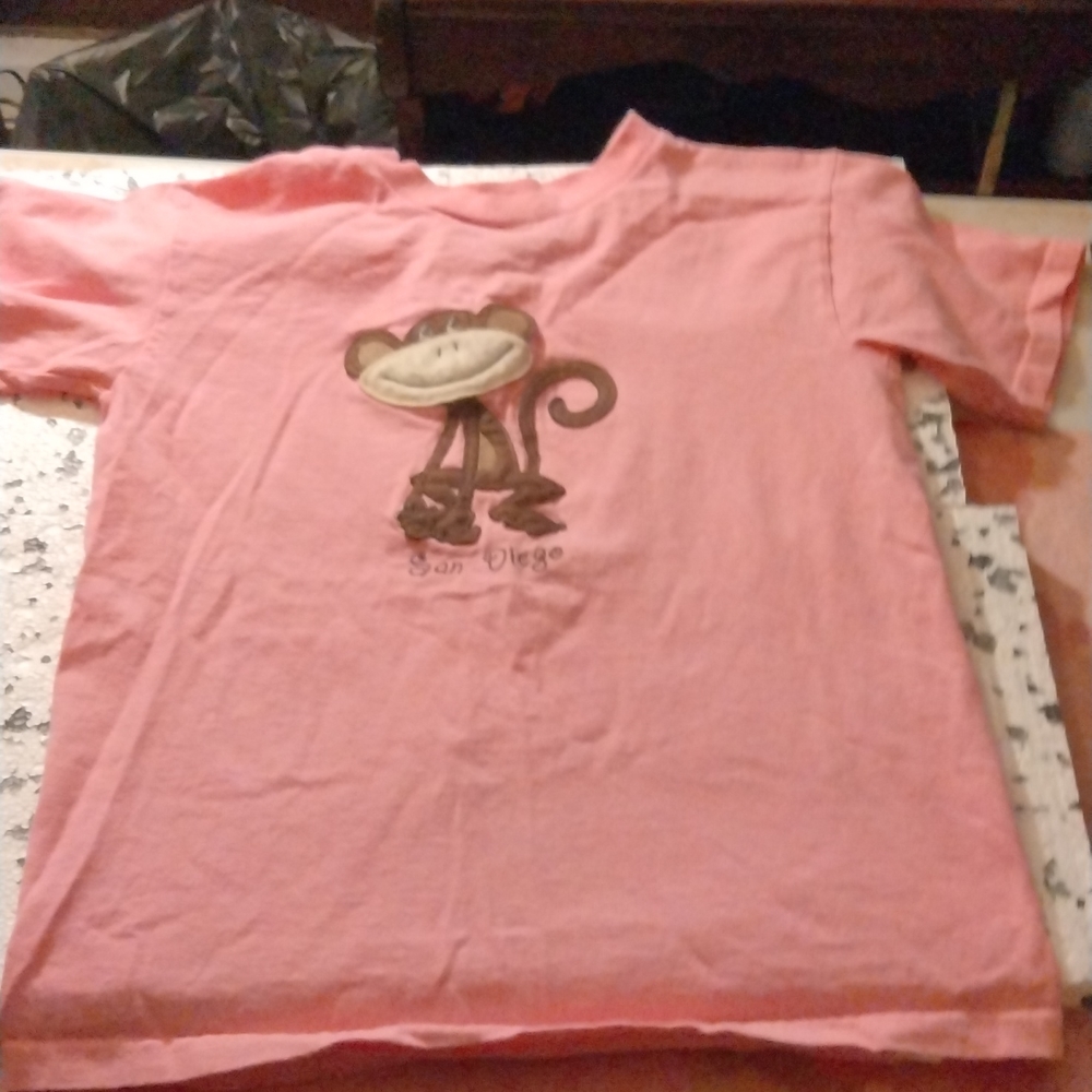 Pink San Diego tee with monkey girls 10